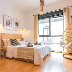 https://romantic-studio-mlaga-city-center.hotelsinnerja.org